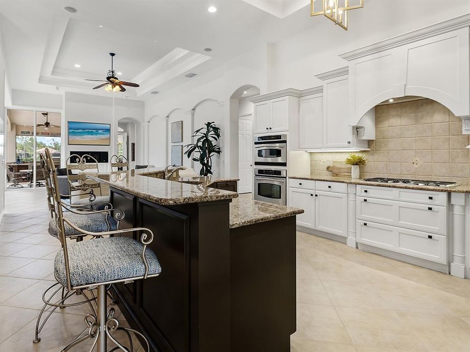 For Sale: $2,195,000 (3 beds, 3 baths, 3718 Square Feet)