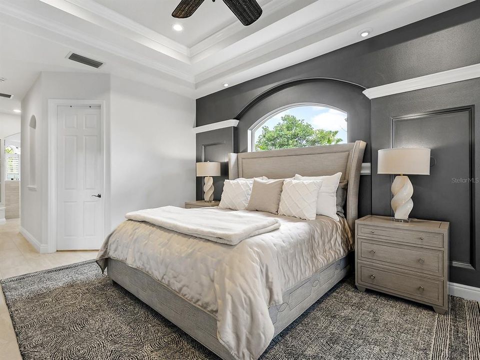 For Sale: $2,195,000 (3 beds, 3 baths, 3718 Square Feet)