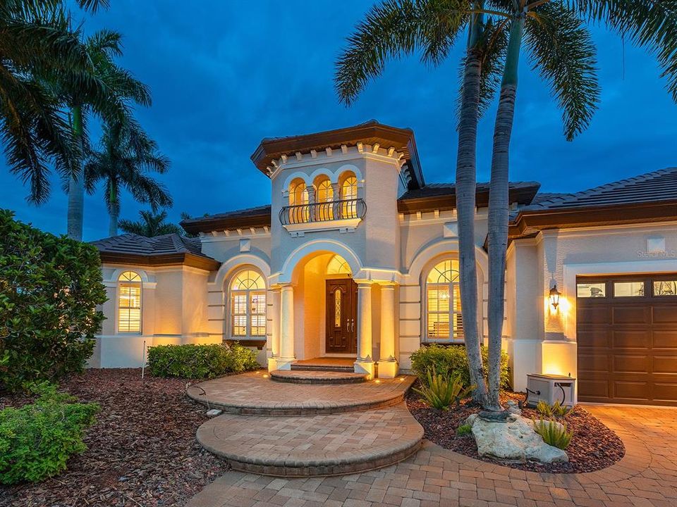 For Sale: $2,195,000 (3 beds, 3 baths, 3718 Square Feet)