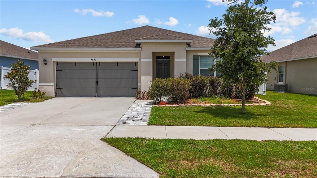 For Sale: $315,000 (3 beds, 2 baths, 1671 Square Feet)