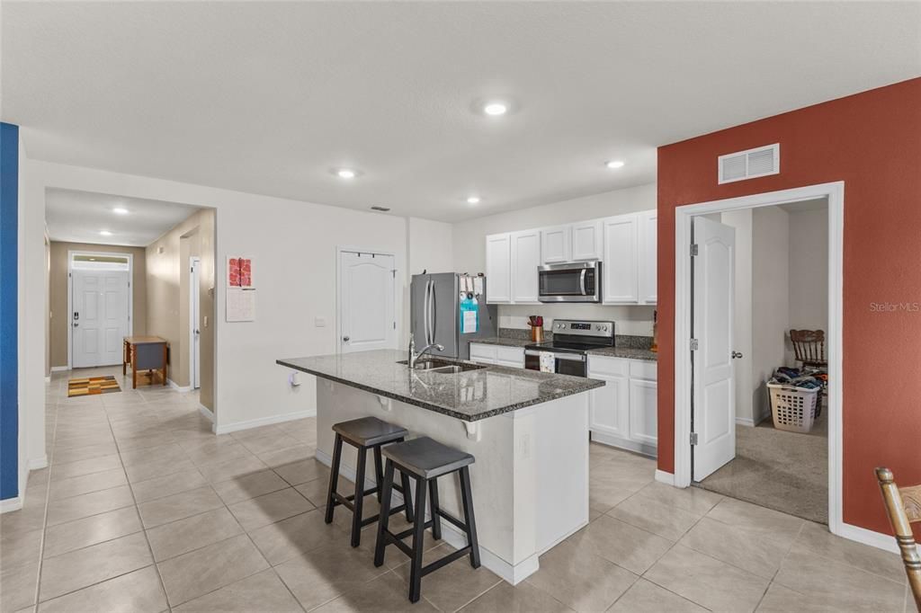 For Sale: $315,000 (3 beds, 2 baths, 1671 Square Feet)