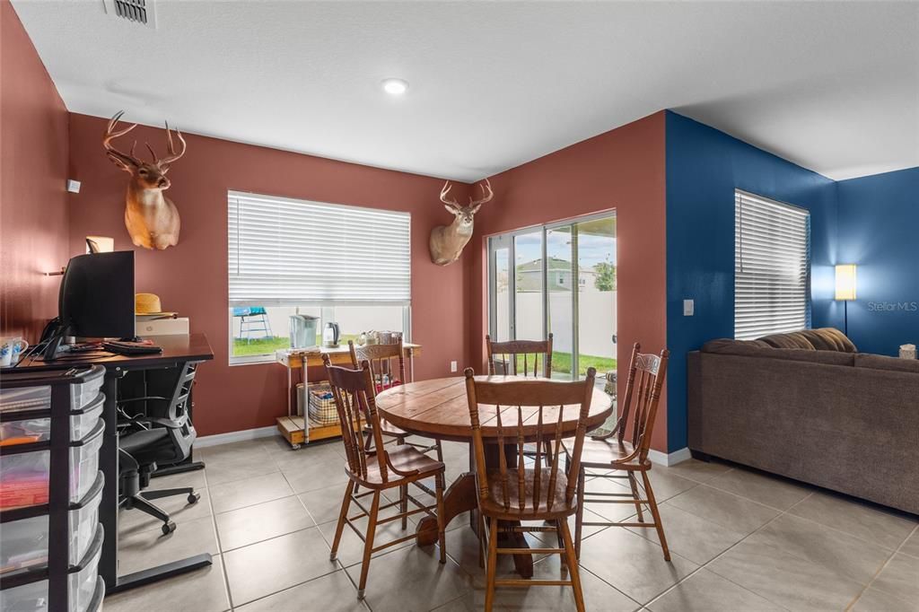 For Sale: $315,000 (3 beds, 2 baths, 1671 Square Feet)