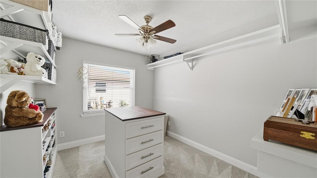 For Sale: $499,000 (3 beds, 2 baths, 1095 Square Feet)