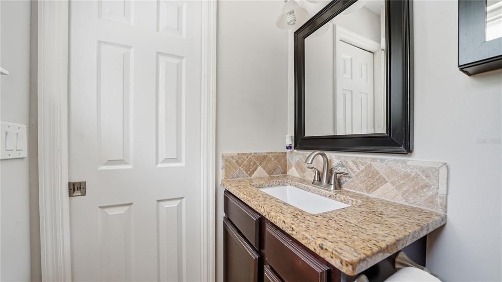 For Sale: $499,000 (3 beds, 2 baths, 1095 Square Feet)