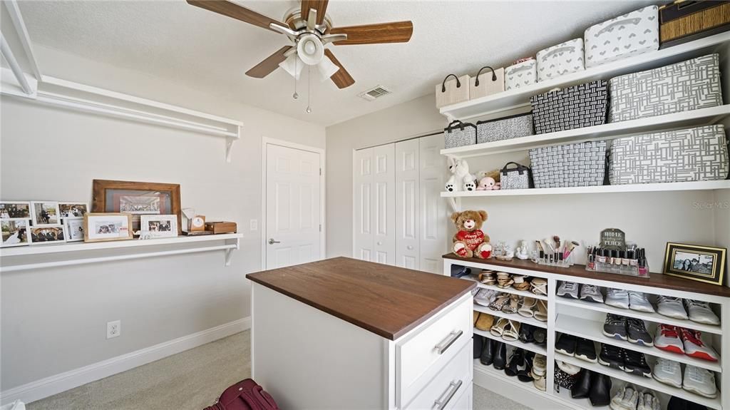 For Sale: $499,000 (3 beds, 2 baths, 1095 Square Feet)