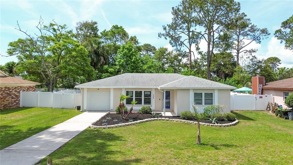 For Sale: $499,000 (3 beds, 2 baths, 1095 Square Feet)