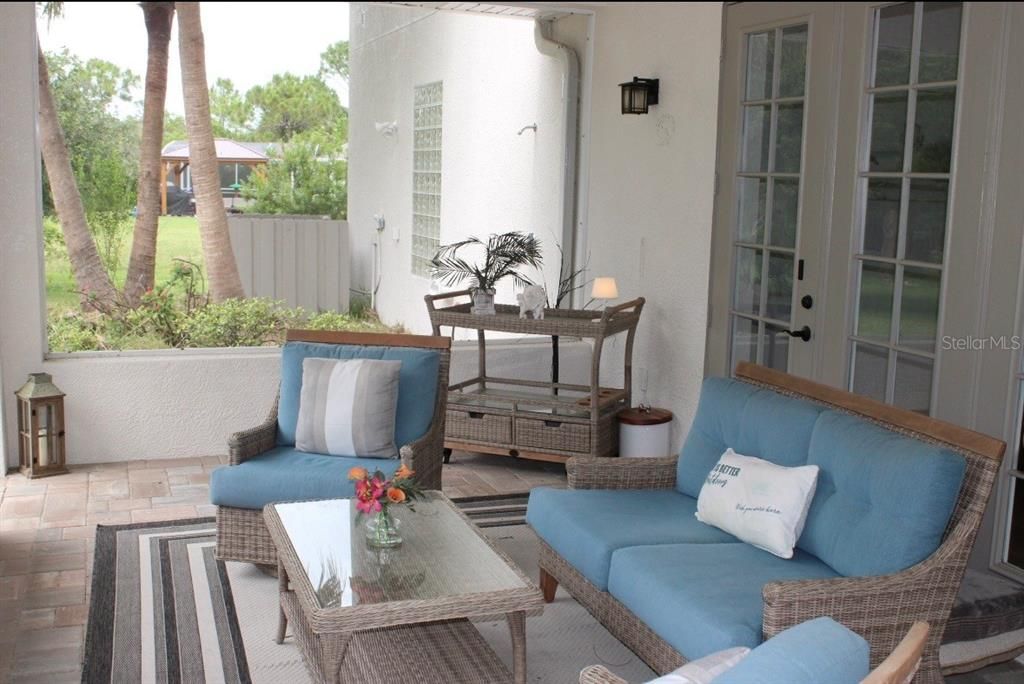 En Venta: $845,000 (4 camas, 3 baños, 3169 Pies cuadrados)