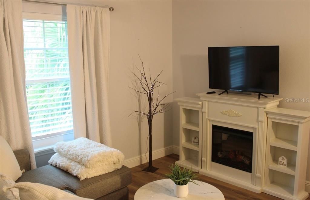 En Venta: $845,000 (4 camas, 3 baños, 3169 Pies cuadrados)