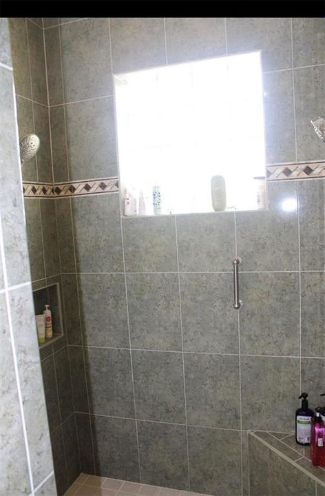 En Venta: $845,000 (4 camas, 3 baños, 3169 Pies cuadrados)