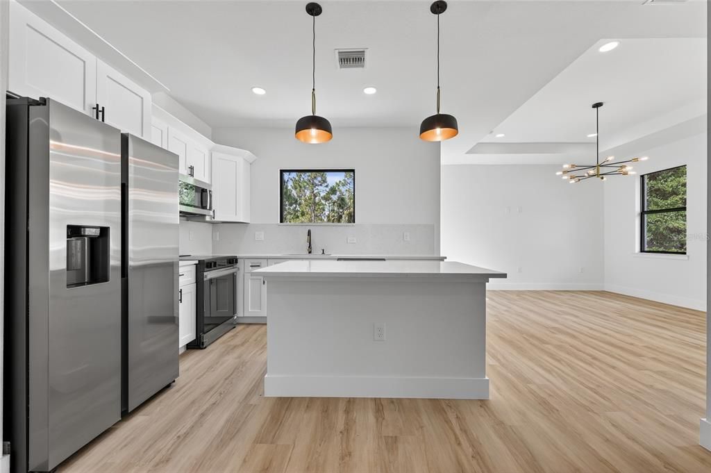 For Sale: $360,000 (3 beds, 2 baths, 1500 Square Feet)
