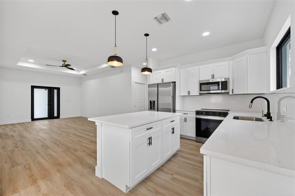 For Sale: $360,000 (3 beds, 2 baths, 1500 Square Feet)