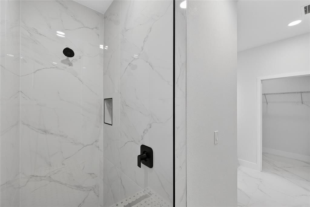 For Sale: $360,000 (3 beds, 2 baths, 1500 Square Feet)