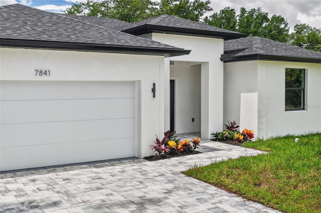 For Sale: $360,000 (3 beds, 2 baths, 1500 Square Feet)