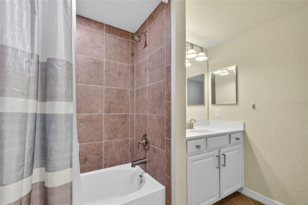 For Sale: $350,000 (3 beds, 2 baths, 1706 Square Feet)
