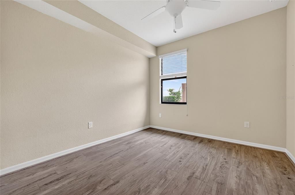 For Sale: $350,000 (3 beds, 2 baths, 1706 Square Feet)