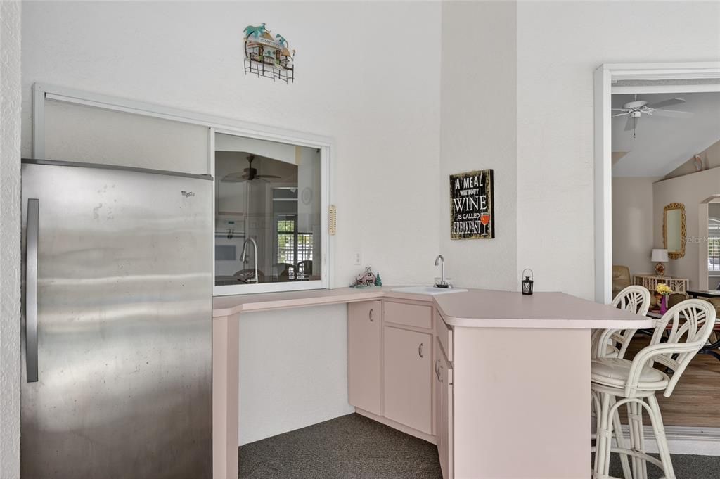 En Venta: $450,000 (3 camas, 2 baños, 2139 Pies cuadrados)
