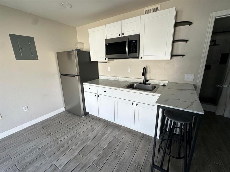For Rent: $1,150 (1 beds, 1 baths, 500 Square Feet)