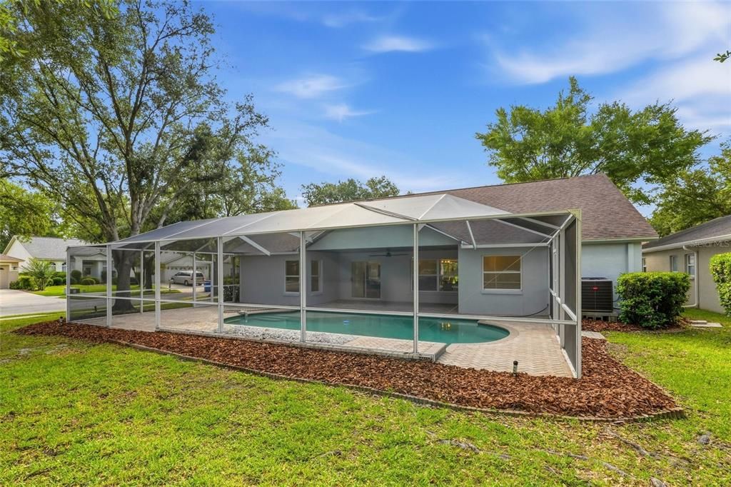 En Venta: $559,000 (4 camas, 2 baños, 2070 Pies cuadrados)