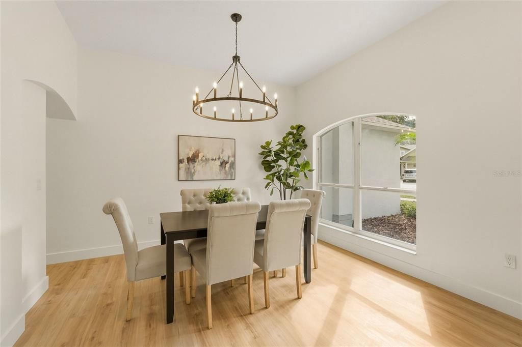 En Venta: $559,000 (4 camas, 2 baños, 2070 Pies cuadrados)