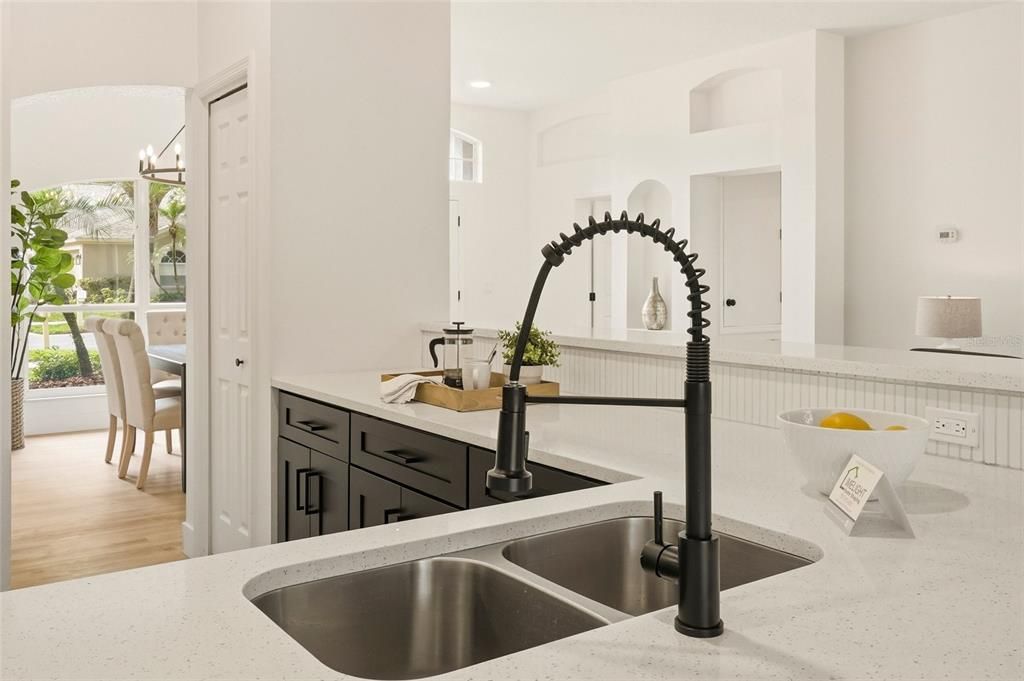 En Venta: $559,000 (4 camas, 2 baños, 2070 Pies cuadrados)