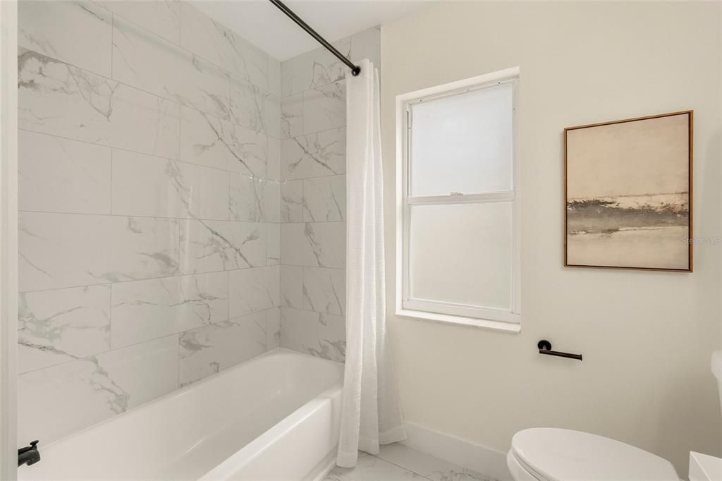 En Venta: $559,000 (4 camas, 2 baños, 2070 Pies cuadrados)