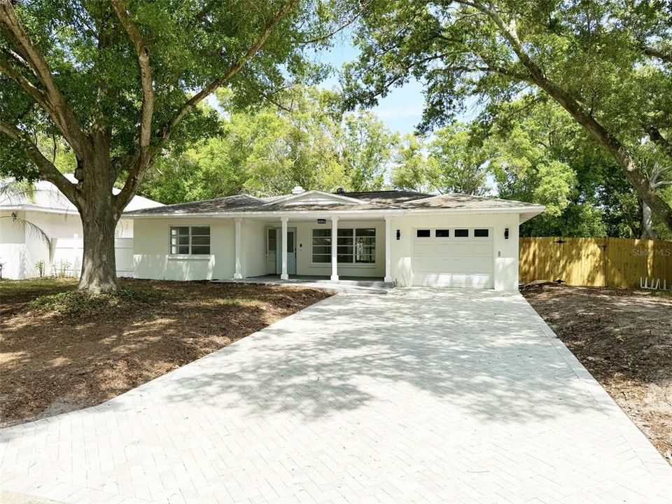 For Rent: $4,495 (4 beds, 2 baths, 1973 Square Feet)