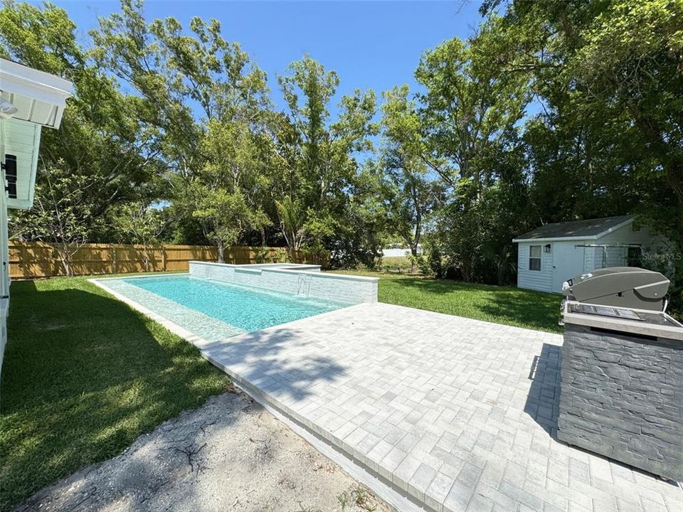 For Rent: $4,495 (4 beds, 2 baths, 1973 Square Feet)