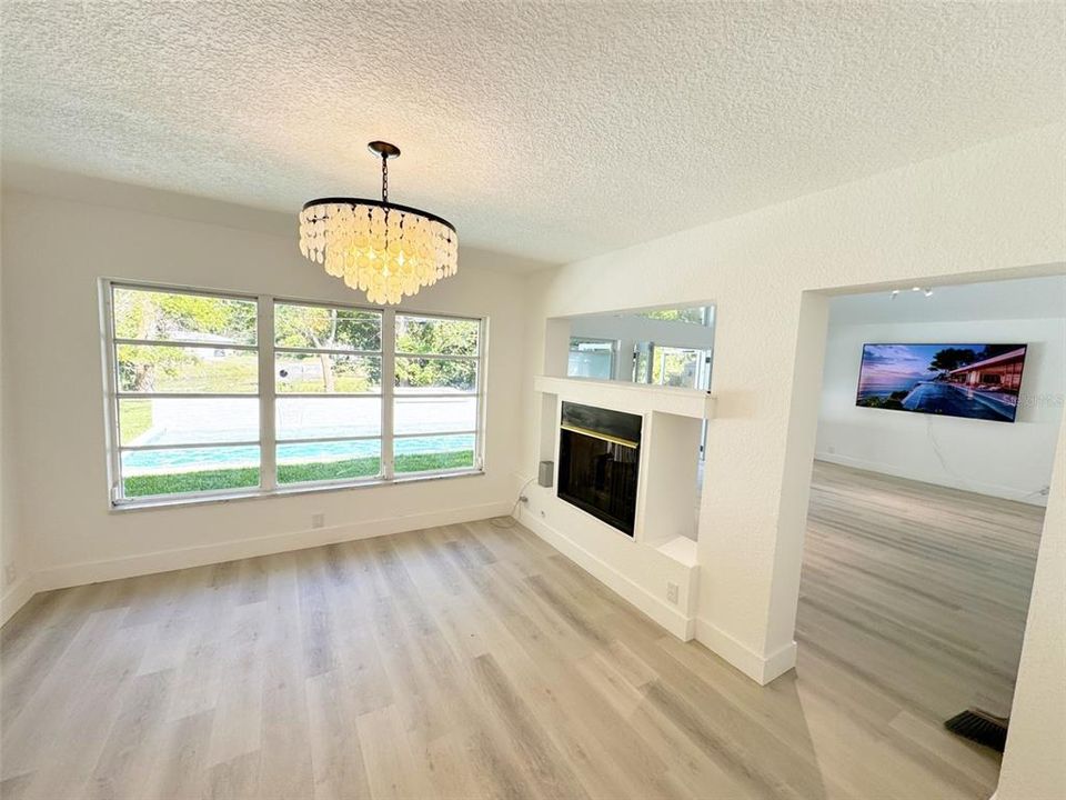 For Rent: $4,495 (4 beds, 2 baths, 1973 Square Feet)