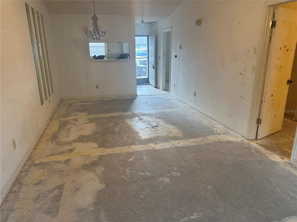 En Venta: $174,500 (2 camas, 2 baños, 810 Pies cuadrados)