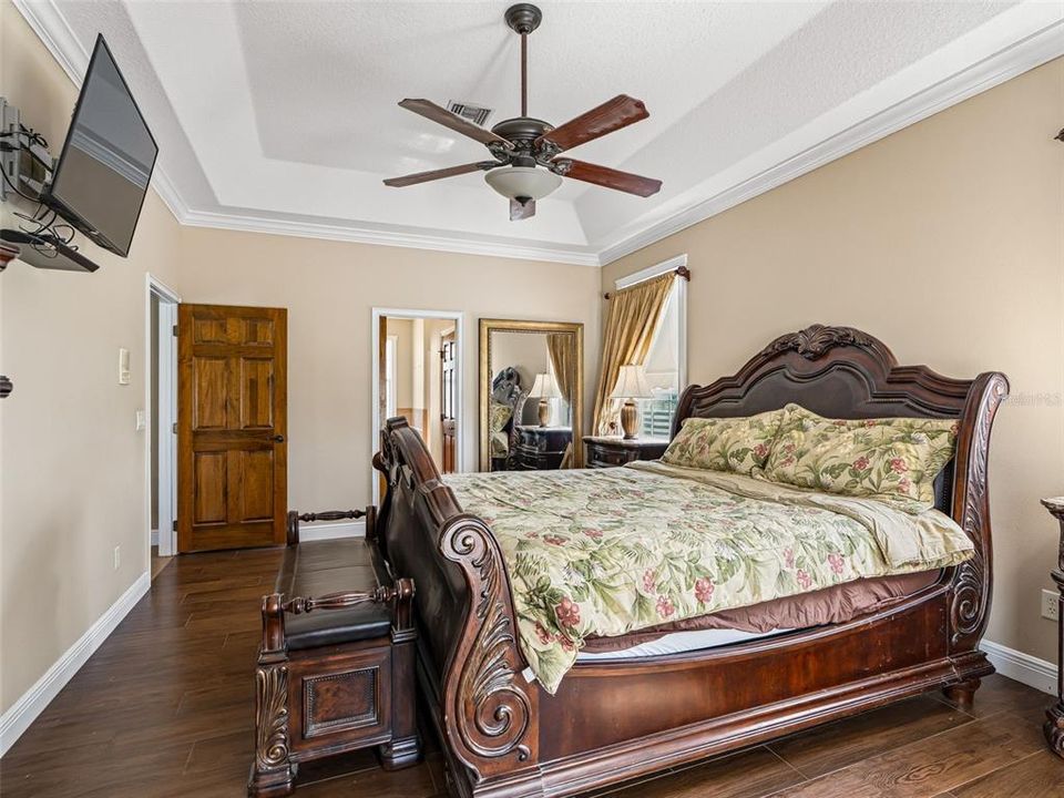 For Sale: $1,000,000 (3 beds, 3 baths, 3956 Square Feet)