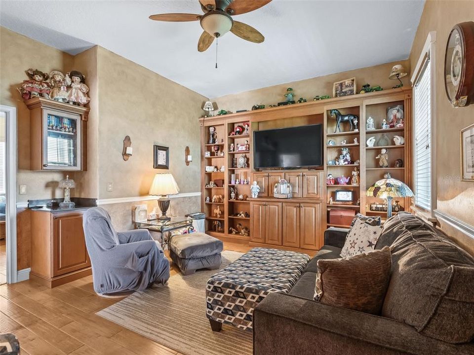 For Sale: $1,000,000 (3 beds, 3 baths, 3956 Square Feet)