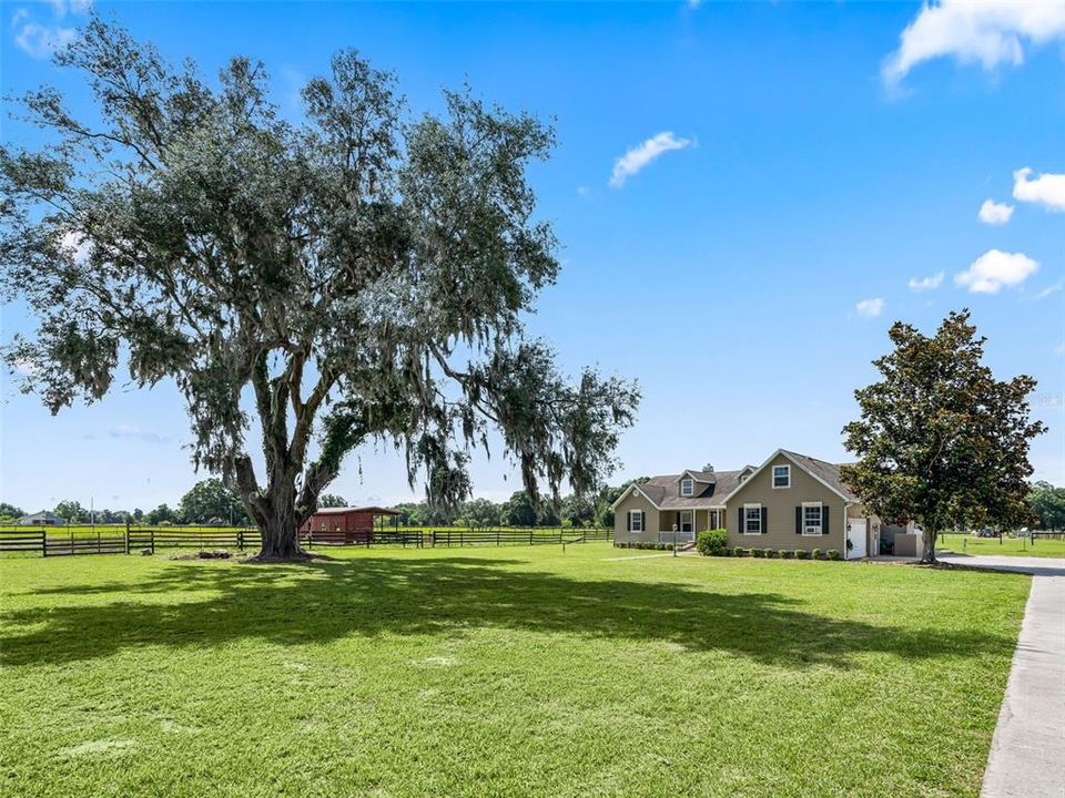 For Sale: $1,000,000 (3 beds, 3 baths, 3956 Square Feet)