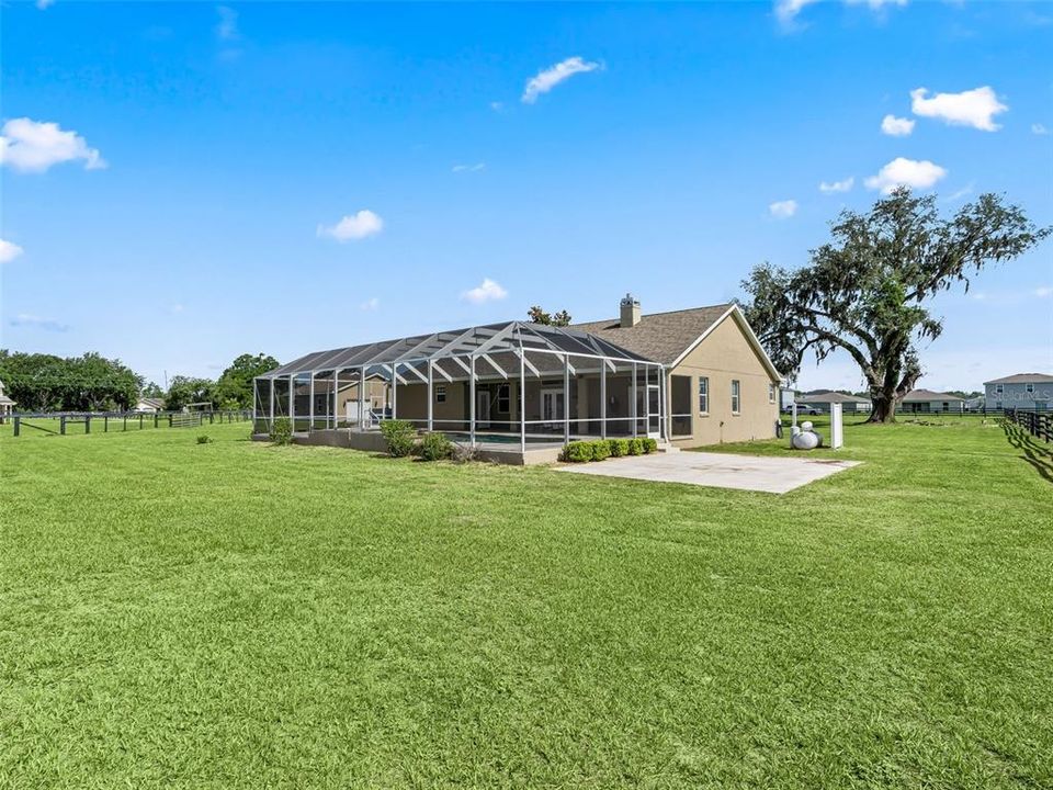 For Sale: $1,000,000 (3 beds, 3 baths, 3956 Square Feet)