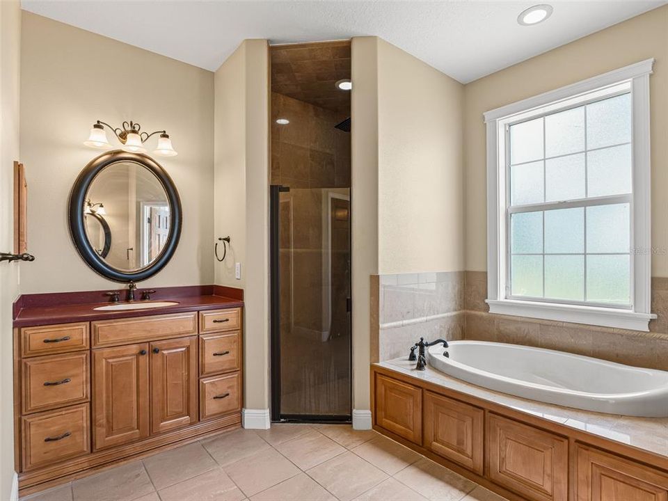 For Sale: $1,000,000 (3 beds, 3 baths, 3956 Square Feet)