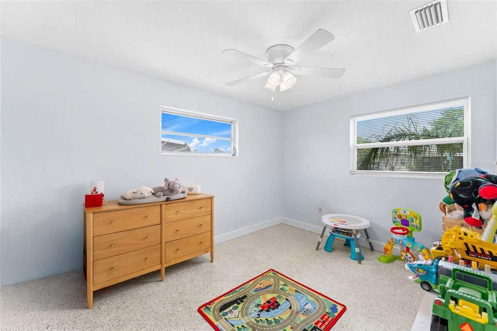 For Sale: $349,900 (5 beds, 3 baths, 1795 Square Feet)