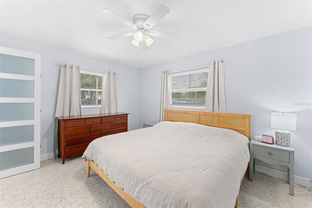 For Sale: $349,900 (5 beds, 3 baths, 1795 Square Feet)