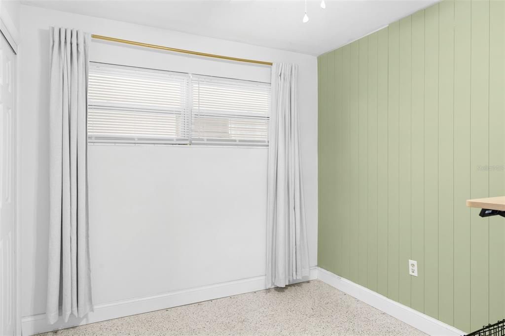For Sale: $349,900 (5 beds, 3 baths, 1795 Square Feet)