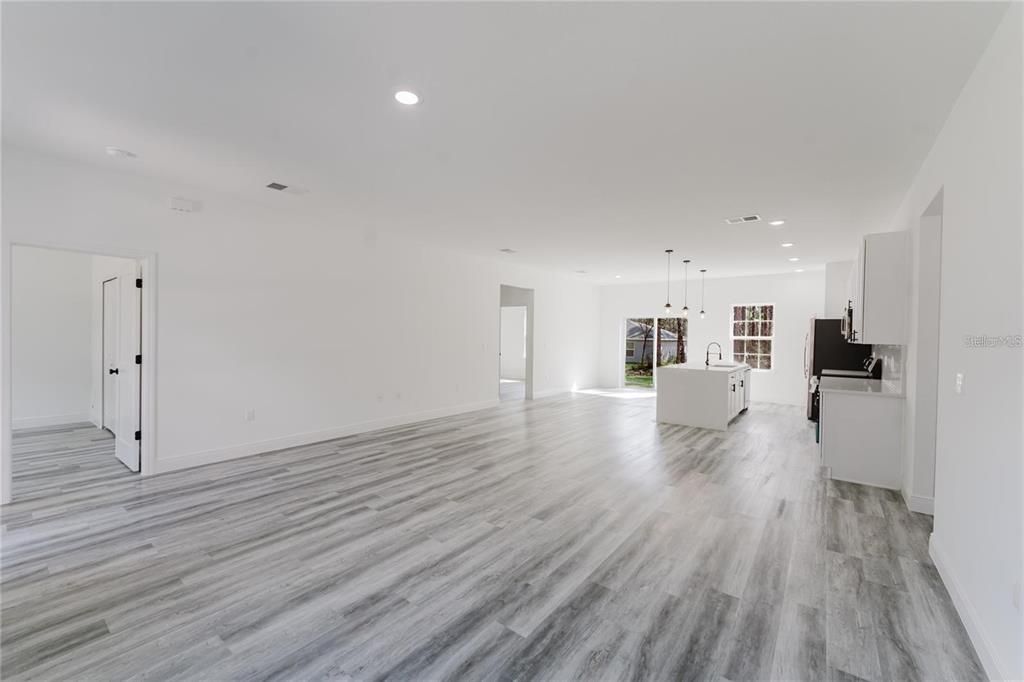 En Renta: $1,950 (4 camas, 2 baños, 1774 Pies cuadrados)