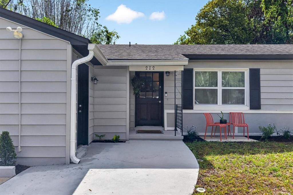 For Sale: $535,000 (4 beds, 2 baths, 1739 Square Feet)