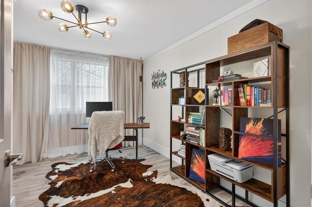 For Sale: $535,000 (4 beds, 2 baths, 1739 Square Feet)
