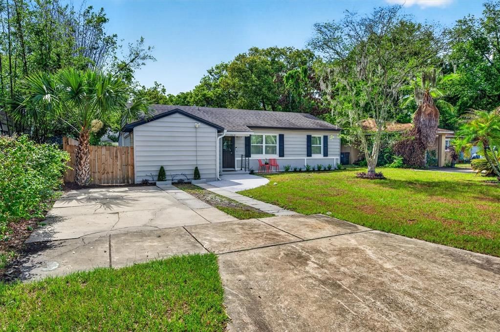 For Sale: $535,000 (4 beds, 2 baths, 1739 Square Feet)