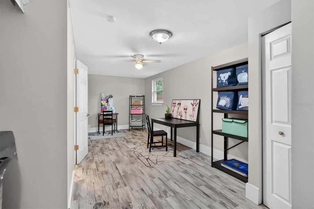 For Sale: $535,000 (4 beds, 2 baths, 1739 Square Feet)