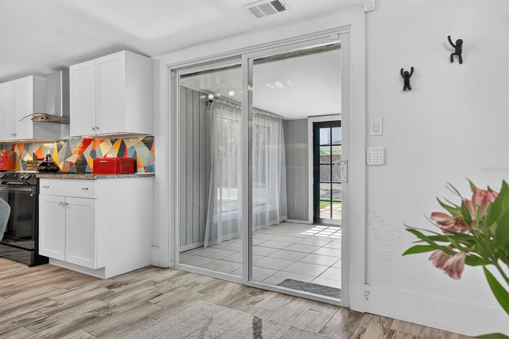 For Sale: $535,000 (4 beds, 2 baths, 1739 Square Feet)