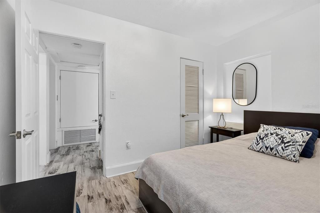 For Sale: $535,000 (4 beds, 2 baths, 1739 Square Feet)