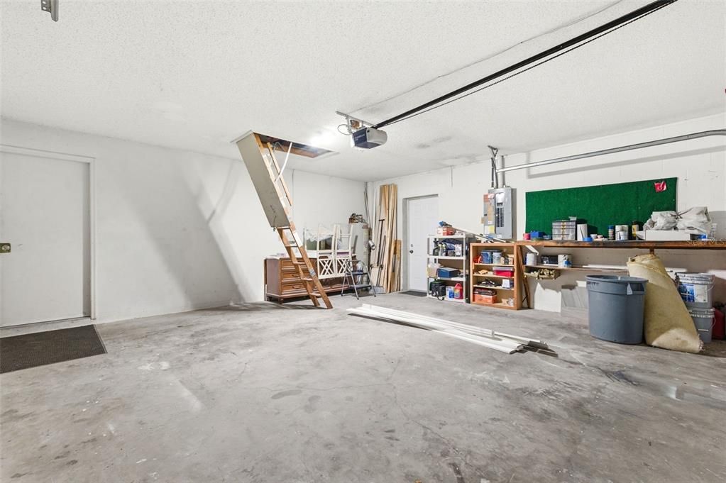 For Sale: $339,999 (3 beds, 2 baths, 1423 Square Feet)