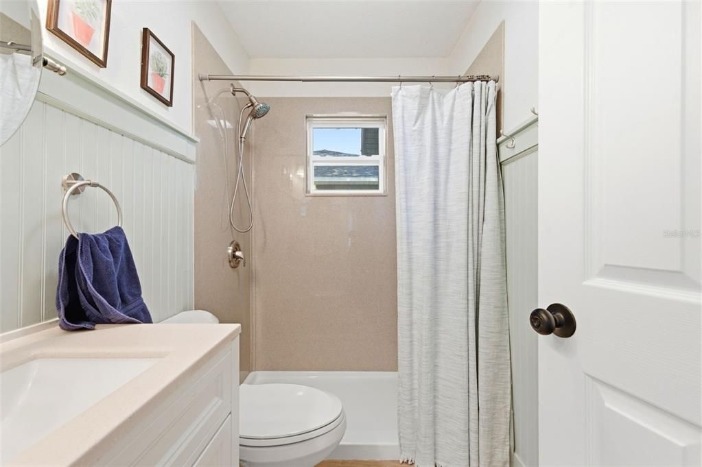 For Sale: $339,999 (3 beds, 2 baths, 1423 Square Feet)