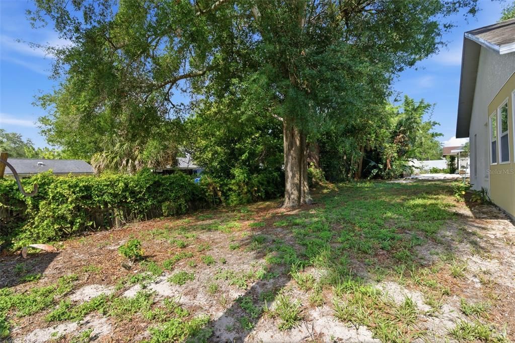 For Sale: $339,999 (3 beds, 2 baths, 1423 Square Feet)
