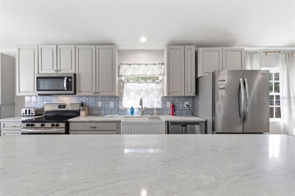 For Sale: $339,999 (3 beds, 2 baths, 1423 Square Feet)