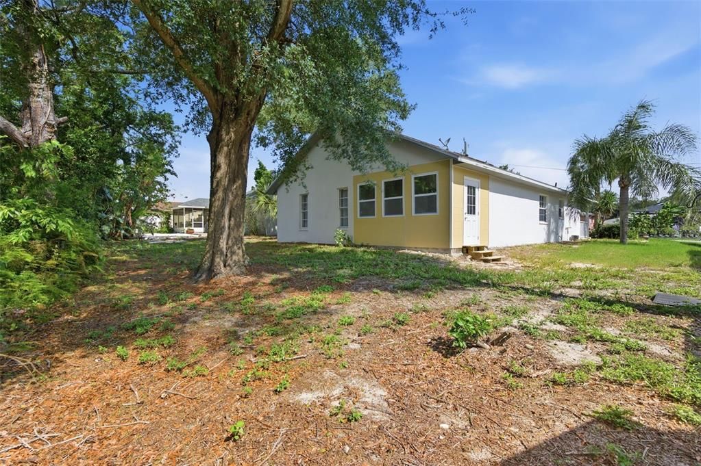 For Sale: $339,999 (3 beds, 2 baths, 1423 Square Feet)