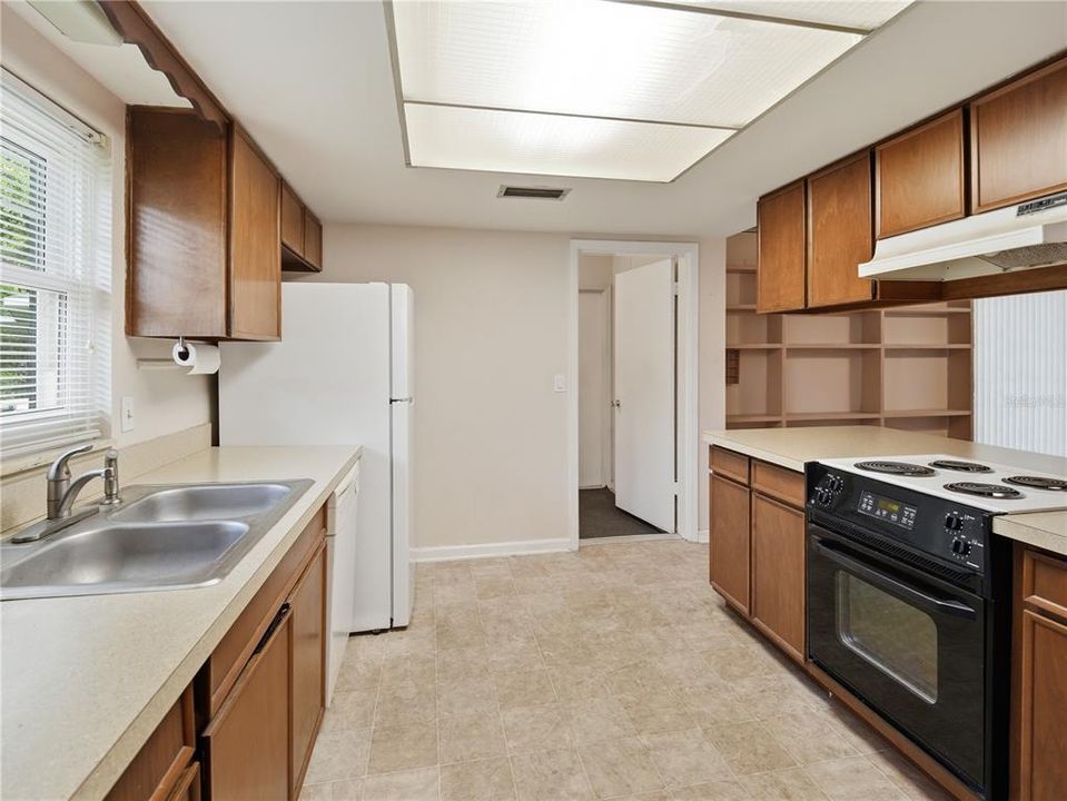 For Sale: $370,000 (4 beds, 2 baths, 1771 Square Feet)
